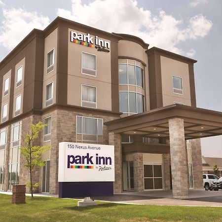 Park Inn By Radisson Brampton, On Exterior foto