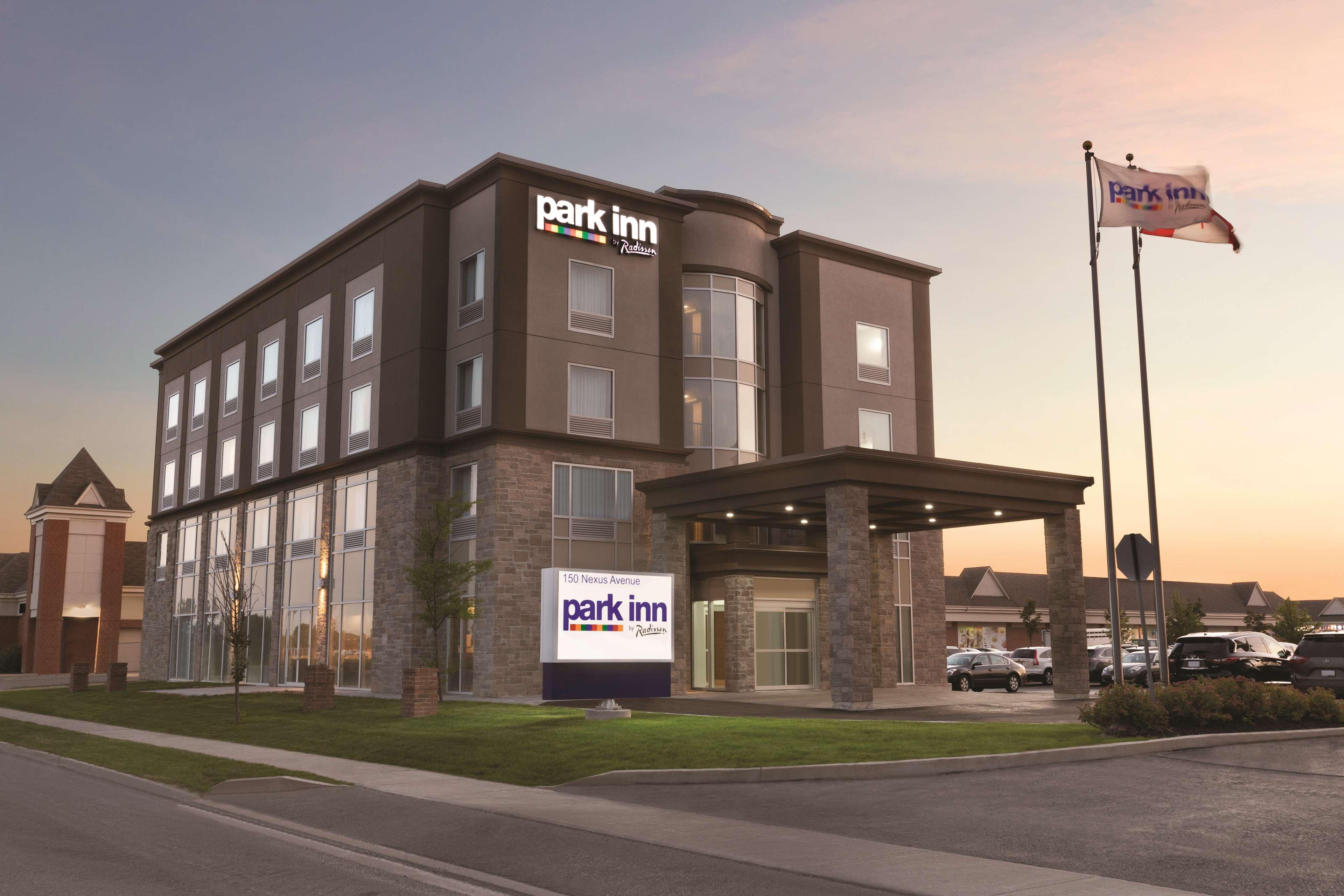 Park Inn By Radisson Brampton, On Exterior foto