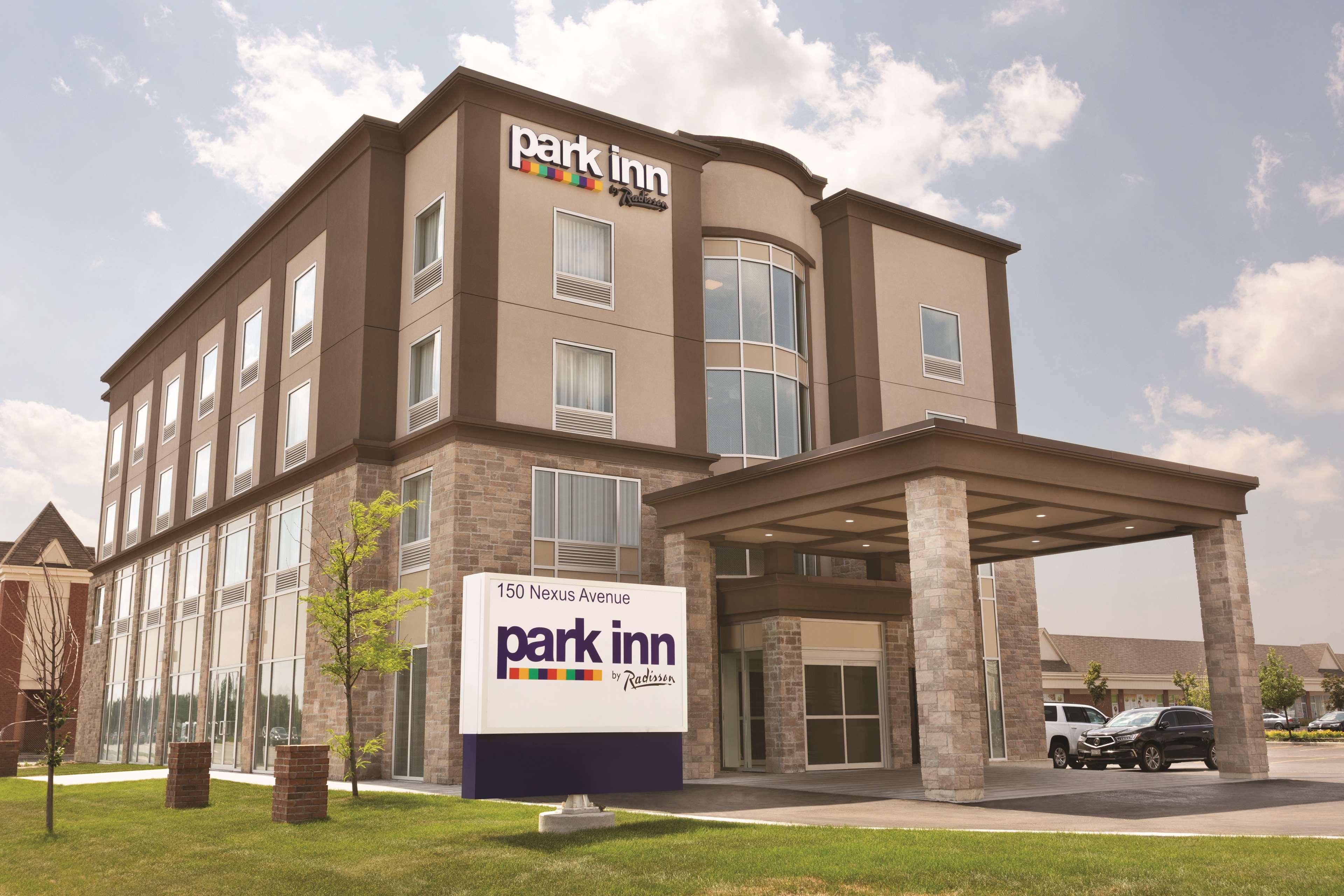 Park Inn By Radisson Brampton, On Exterior foto